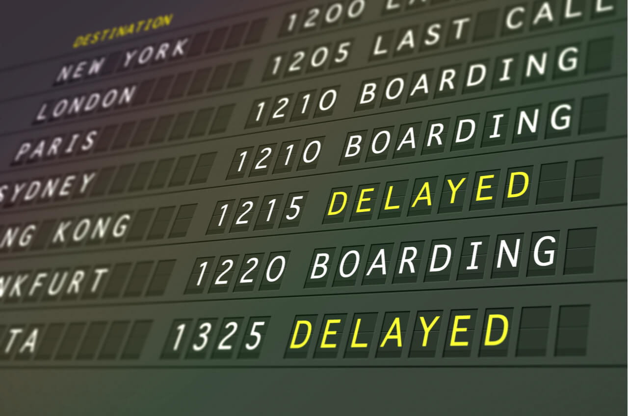 airport flight list with delays