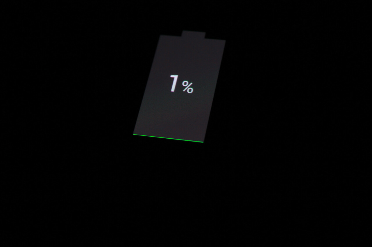 phone battery 1% screen