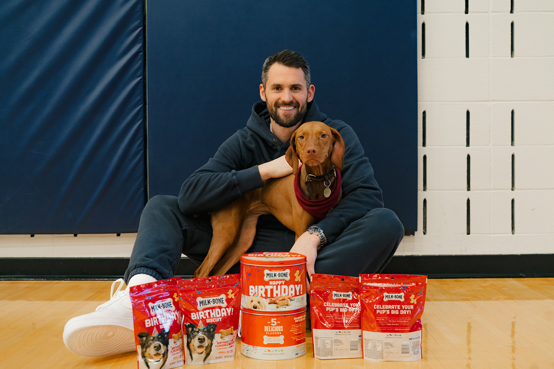 Kevin Love and dog 